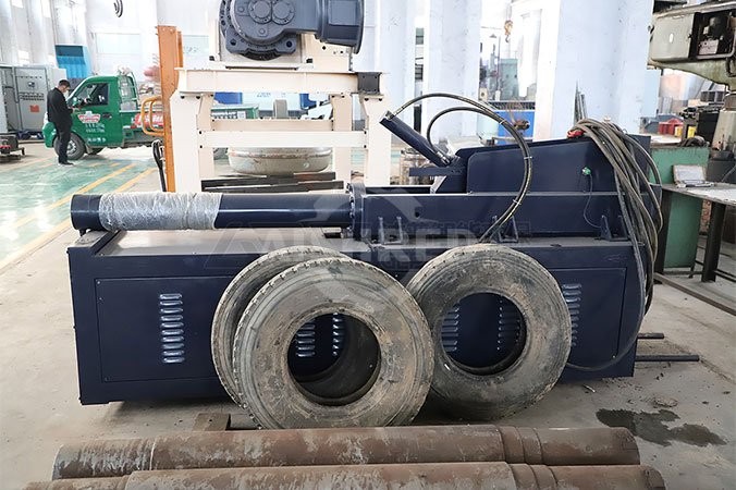 Станок для извлечения бортовой проволоки из шин (Tire Debeader)