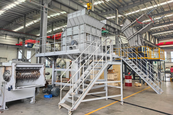 Вскрыватель мешков для проекта переработки ТКО на Ближнем Востоке