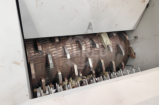 вскрыватель мешков с отходами